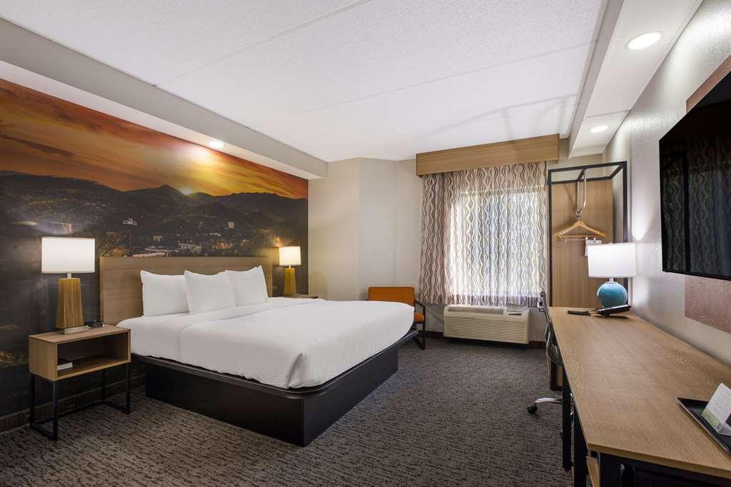 Clarion Pointe Sevierville-Pigeon Forge Quarto foto