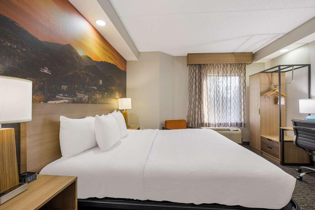 Clarion Pointe Sevierville-Pigeon Forge Quarto foto